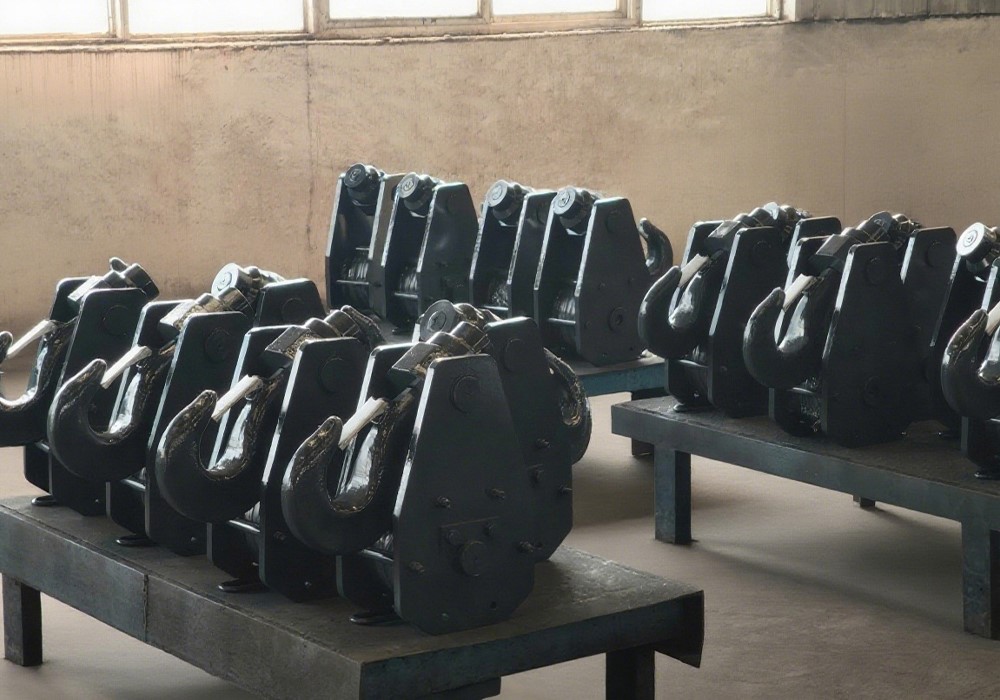 Psh Forge Crane Hook  Block.jpg